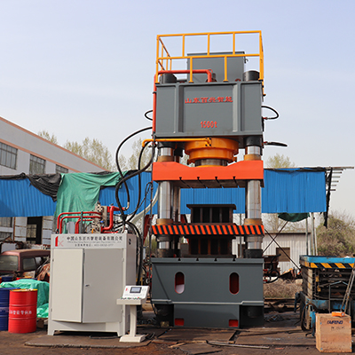 1500吨电梯配重块液压机发往江苏